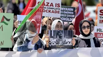 Bingöl Üniversitesinde İsrail'in Gazze'ye yönelik saldırılarını protesto ettiler