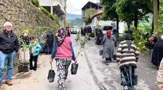 Mekader Derneği ve Mekaleskirt köyleri muhtarlarından meyve fidanı ve ata tohumu projesi