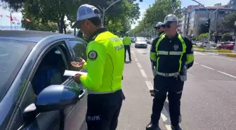 Tekirdağ'da Trafik Haftası'nda Jandarma ve Polis Bilinçlendirme Çalışması Yaptı