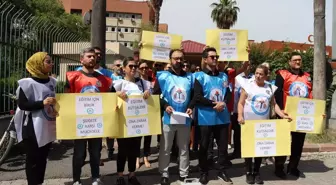 Adana'da öğrenci tarafından silahlı saldırı protesto edildi