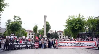 ASBÜ Öğrencileri İsrail'in Gazze'ye yönelik saldırılarını protesto etti