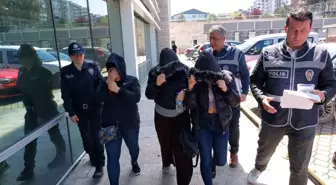 Samsun'da Müşteri Gibi Gittikleri Mağazalardan Hırsızlık Yapan 3 Kardeş Gözaltına Alındı