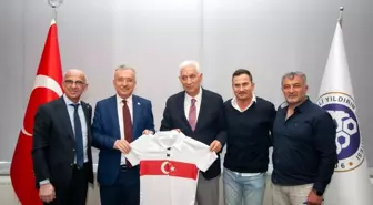 Futbolun Efsaneleri Konuşuyor Paneli Erzincan Binali Yıldırım Üniversitesi'nde Gerçekleşti