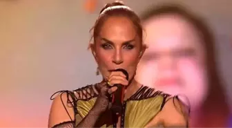 Sertab Erener Eurovision'da sahne aldı