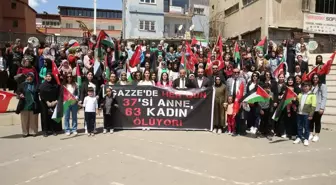 AK Parti İl Kadın Kolları, Gazzeli Anneler İçin Basın Açıklaması Yaptı