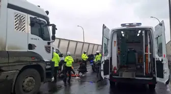 Beyoğlu'nda Anneler Günü için sipariş götüren kuryeye hafriyat kamyonu çarptı