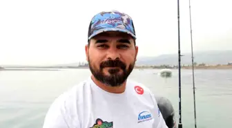 Hatay'da Amatör Balıkçı 15 Kilogramlık Çatalkuyruk Balığı Yakaladı