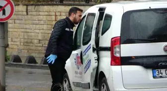 Kartal'da minibüsçüler derneği ile kavga: Minibüs dernek aracının üzerine sürüldü