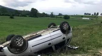 Kastamonu'da köpeğe çarpmamak için manevra yapan sürücü takla attı