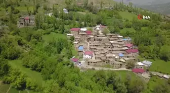 Hizan'ın taş evlerinden oluşan köylerine gezgin ve fotoğrafçılardan ilgi