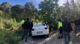 Gemlik'te Kaçan Otomobil Zeytinlik Alanda Terk Edildi