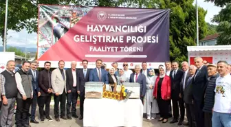 Kaynaşlı Kestane Ormanlarında Arıcılık Projesi Kapsamında Arıcılar Ana Arı ve Kolonilerini Aldı