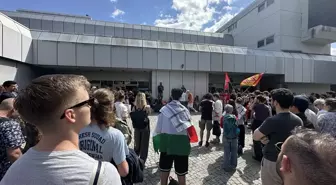 Berlin Üniversite Öğrencileri Filistin Destekçilerine Yönelik Baskıları Protesto Etti