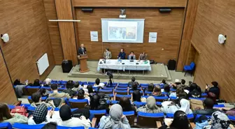 İletişimin Geleceği Konferansında Demokrasi Krizi ve Medya Konuşuldu