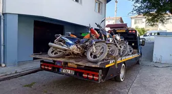 Samsun'da plakasız ve eksik evraklı 79 motosiklet toplandı