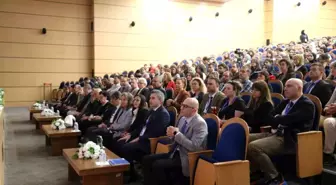 Zonguldak'ta düzenlenen sempozyumda Prof. Dr. Refik Turan, Rusya'nın yeniden bir Bizans olma sevdası olduğunu söyledi