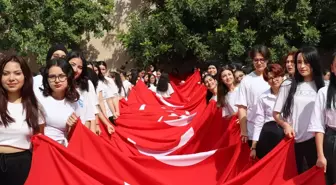 Adana'da Gençlik Haftası etkinlikleri kapsamında yürüyüş düzenlendi