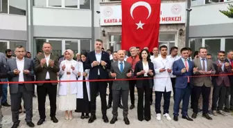 Adıyaman'ın Kahta ilçesinde Ağız ve Diş Sağlığı Merkezi Yeniden Hizmete Açıldı