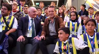 Fenerbahçe, Malatyalı depremzede öğrencileri ağırladı