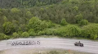 Atatürk'ün Gençlik Marşı, 105 yıl sonra aynı yolda gençler tarafından seslendirildi