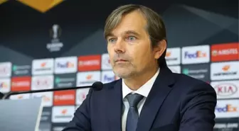 Fenerbahçe'nin eski teknik direktörü Phillip Cocu, Vitesse'nin başına geçti