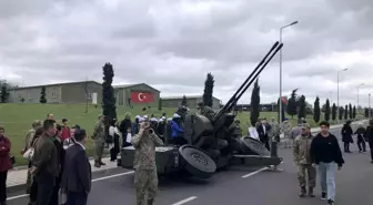 Tekirdağ'da Lise Öğrencileri Askeri Araç ve Silah Sergisini Gezdi