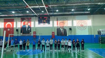 Türkeli Liseler Arası Voleybol Turnuvası'nda Anadolu Lisesi birinci oldu