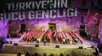 Aspendos Antik Tiyatrosu'nda Gençlik ve Spor Gösterisi