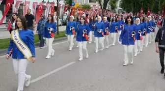 19 Mayıs Atatürk'ü Anma, Gençlik ve Spor Bayramı Törenleri Düzenlendi