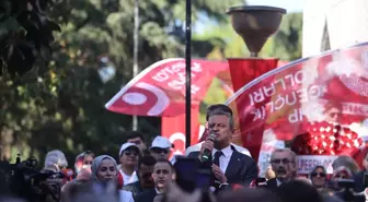 CHP Genel Başkanı Özgür Özel, Cumhuriyet'in ikinci yüzyılındaki gençlere istikamet vermeye çalışan müfredat programını eleştirdi