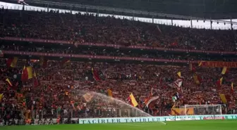 Galatasaray Fenerbahçe seyirci sayısı kaç? Galatasaray Fenerbahçe tribünlerinde kaç kişi var, kaç bilet satıldı?