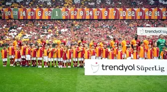 Galatasaray Teknik Direktörü Okan Buruk, Fenerbahçe derbisinde tek değişiklik yaptı