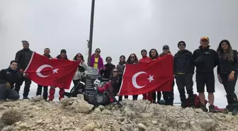 Çankırı ve Bartın'dan 24 sporcu, Ilgaz Dağı'nda tırmanış gerçekleştirdi