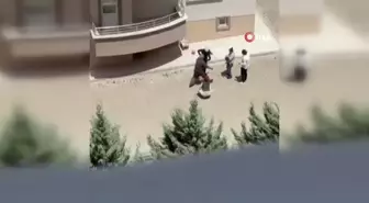 İkizleri 'mandal' ayırdı - Balkonda mandalla oynarken düşen çocuk öldü