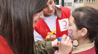 Amasya ve Gümüşhacıköy Genç Kızılay Gönüllüleri Okul Ziyareti Yaptı