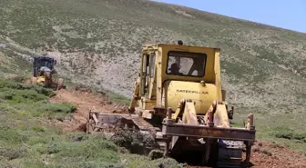 Elazığ'da Aşağı Çanakçı köyü yayla yolu yapım çalışmaları tamamlandı