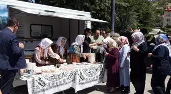 Kastamonu'da Türk Mutfağı Haftası'nda coğrafi işaretli kara çorba ikramı