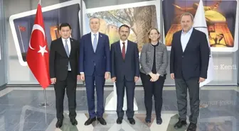 Kazakistan Büyükelçisi Ankara Valisini Ziyaret Etti