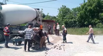 Zonguldak'ta Köy Halkı İmece Usulü Yol Çalışmasına Katıldı