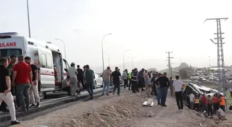 Kütahya'da minibüs devrildi: 13 yaralı