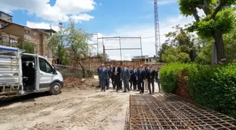 Hakkari Valisi Şemdinli'de Ziyaretlerde Bulundu