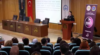 Aksaray Üniversitesi'nde Kadına Yönelik Şiddetle Mücadele Eğitimi Verildi