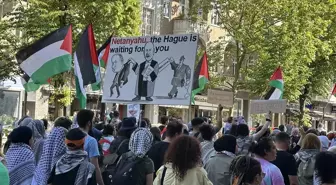 Berlin'de Filistin İle Dayanışma Gösterisi Düzenlendi