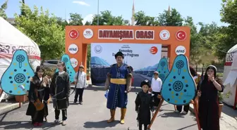 Dünya Etnospor Konfederasyonu ve TGTOF'tan Kahramanmaraş'taki Okçuluk Kulüplerine Malzeme Desteği