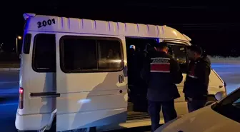 Samsun Bafra'da Polis ve Jandarma Ekipleri Trafik ve Asayiş Uygulaması Gerçekleştirdi