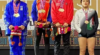 Tuğba Nur Koz, Yıldızlar Dünya Halter Şampiyonası'nda bronz madalya kazandı