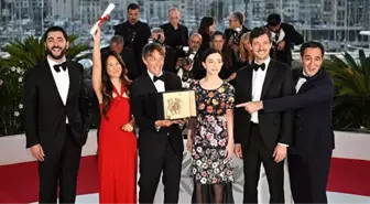 77. Cannes Film Festivali'nde Altın Palmiye Ödülü'nü Sean Baker yönetmenliğindeki 'Anora' filmi kazandı