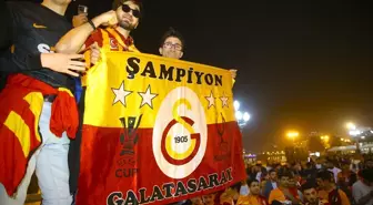 Galatasaray'ın 2023-2024 sezonunda şampiyonluğu Azerbaycan'da kutlandı