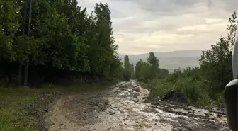 Sivas'ın Akıncılar ilçesinde sel felaketi sonrası temizlik çalışması başlatıldı