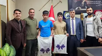 Sinop'ta düzenlenen Muaythai Türkiye Şampiyonasında Ahlat Halk Eğitimi Merkezi öğrencileri dereceye girdi